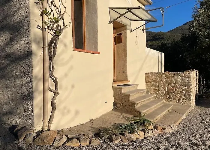 Cozy Catalan Tatil Evi Reynès